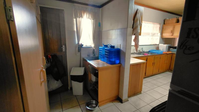 4 Bedroom Property for Sale in Pellissier Free State